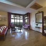מלון Palace 4*