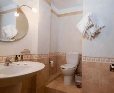 Palace 4*