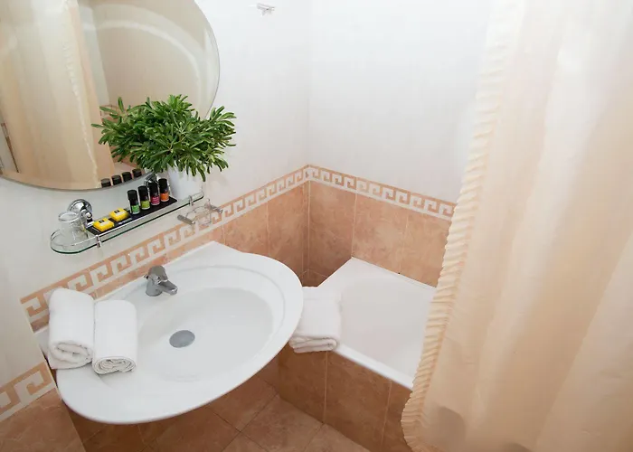 Palace Ξενοδοχείο 4*